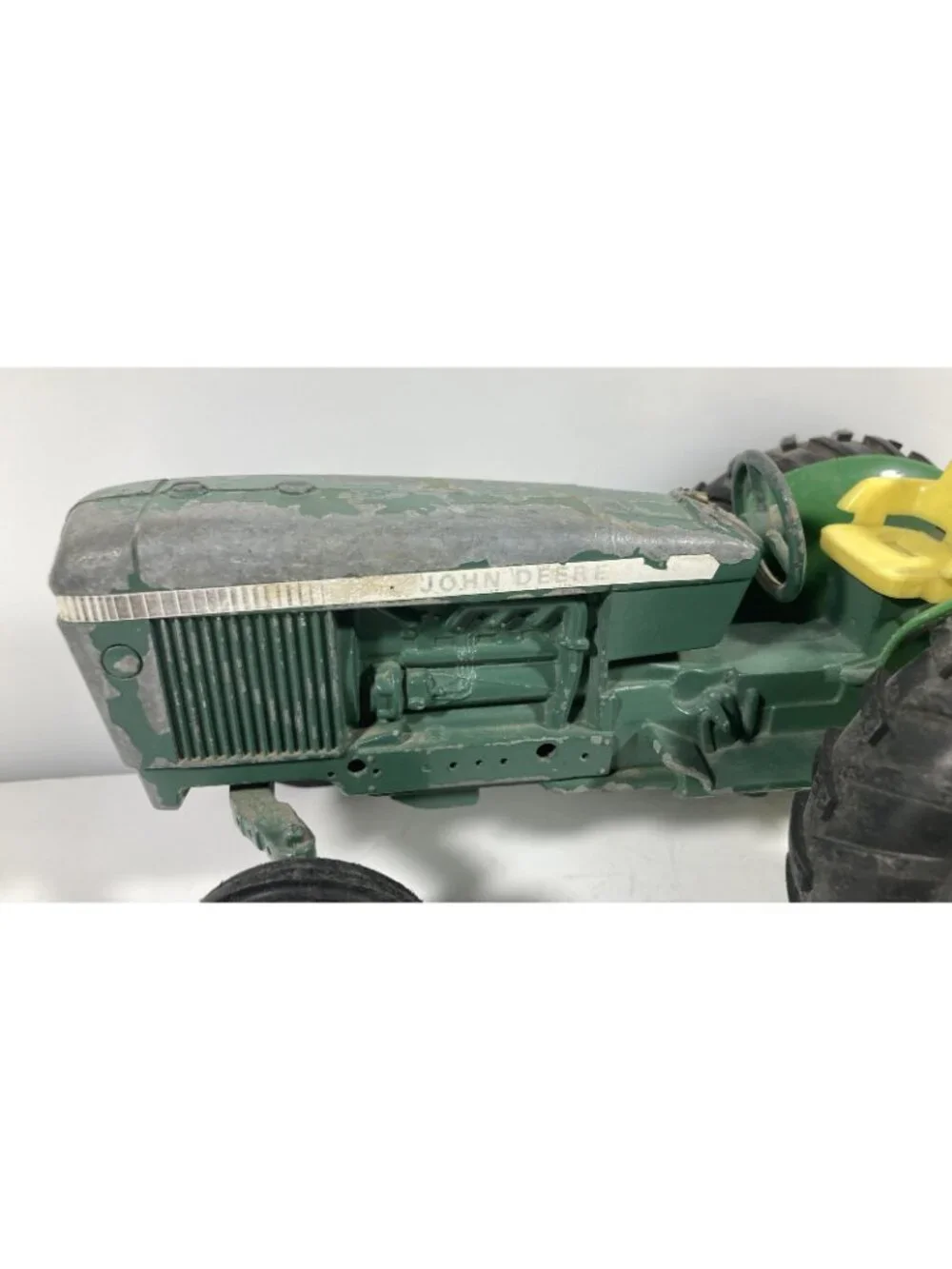 Ertl John Deere Utility Tractor #584 Diecast Toy Farm Vehicle 1:16 Heavy Wear